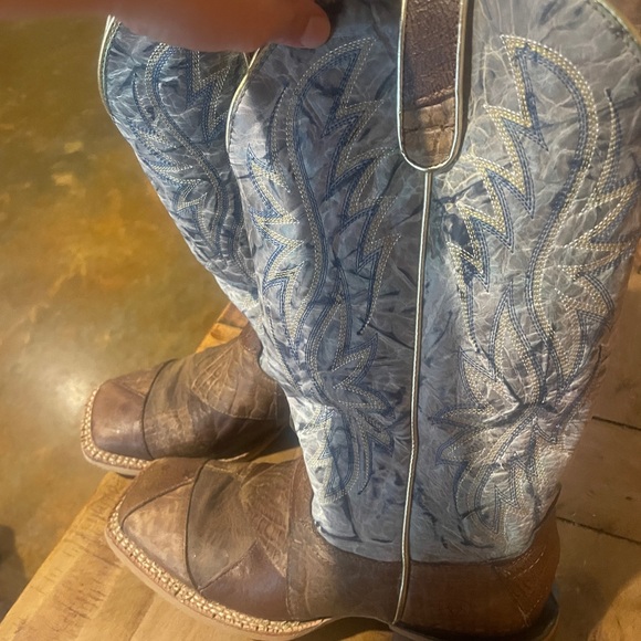 Airat women’s boots. Size 8b. Worn 4-5 times. - Picture 2 of 8